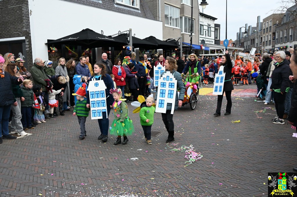 ../Images/Kinderoptocht 2025 073.jpg